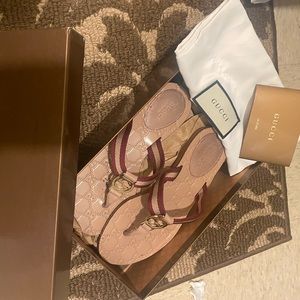 GUCCI Authentic THONG SANDALS